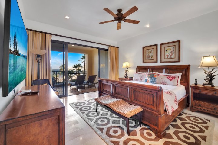2 Bd - 2 1/2 BA at Five-Star Beachfront Paradise in Cabo