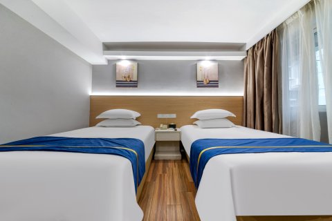 海伦百纳酒店(遂昌龙谷路店)