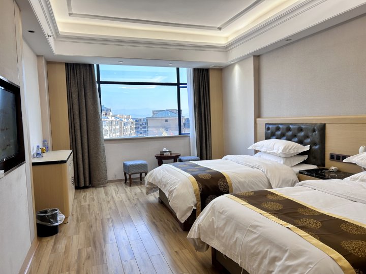 东廷戴斯酒店(溆浦县火车站店)