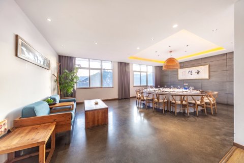 宜阳香樟树精品酒店