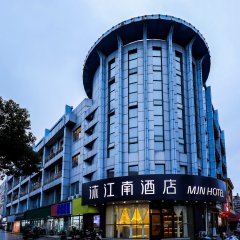 酒店头图