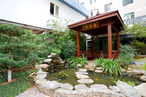 昆明路中韵酒店