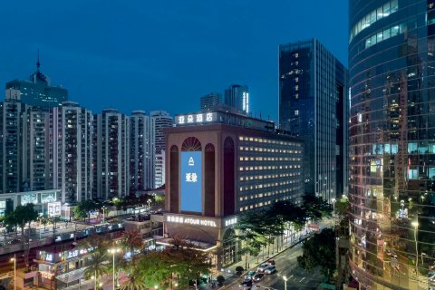 深圳罗湖口岸万象城亚朵酒店