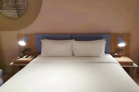 如家酒店(吴忠街心广场店)