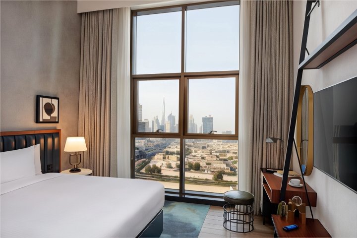 Three Bedroom Apartment Near Gym Nation Bur Dubai