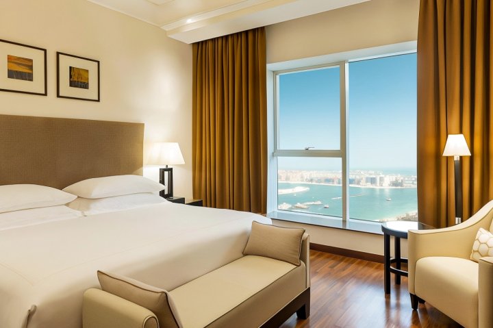 Super Ultra Luxury Three Bedroom in Dubai Marina