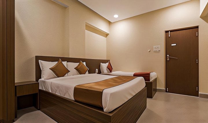 月台酒店(Hotel Nakshatra Inn)