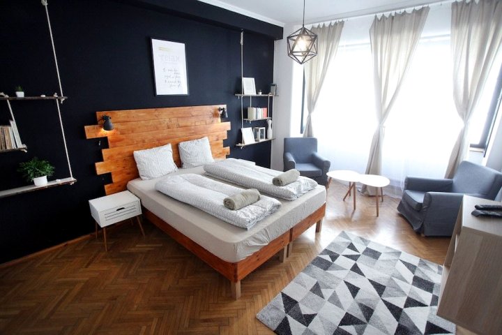 布达佩斯河景公寓(Budapest River View Apartment)