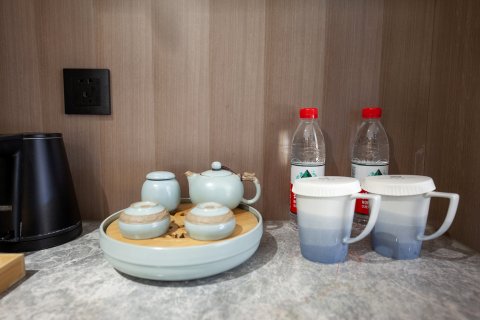 云·文心酒店(开封清明上河园万岁山武侠城店)