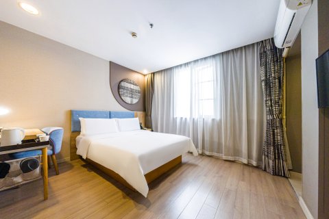 如家酒店·NEO(深圳东门步行街晒布地铁站店)