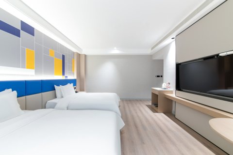 7天酒店(阿拉善左旗开元购物广场店)