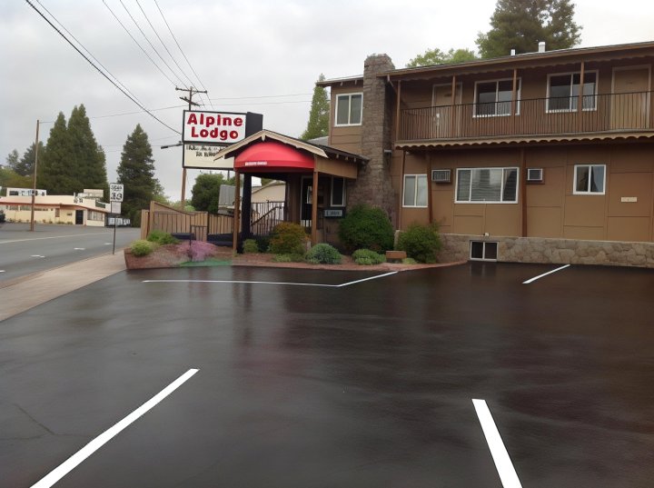 高山小屋酒店(Alpine Lodge)