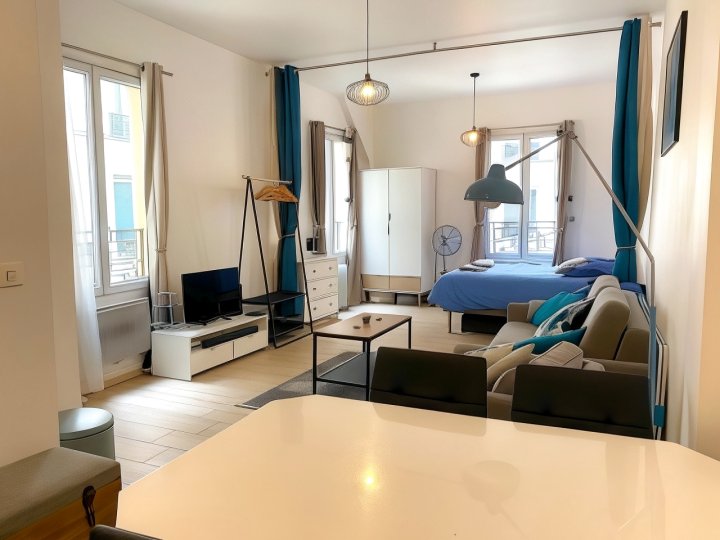 Fully Renovated 33 Sqm 1 Bedroom - Hearth of Paris