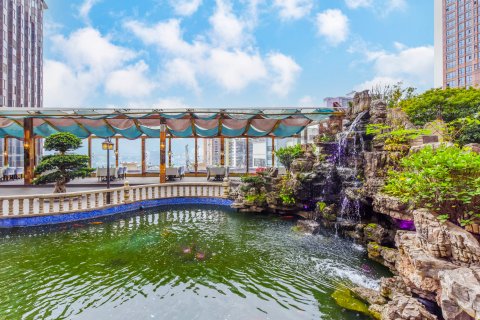 白玉兰酒店(重庆解放碑步行街洪崖洞店)