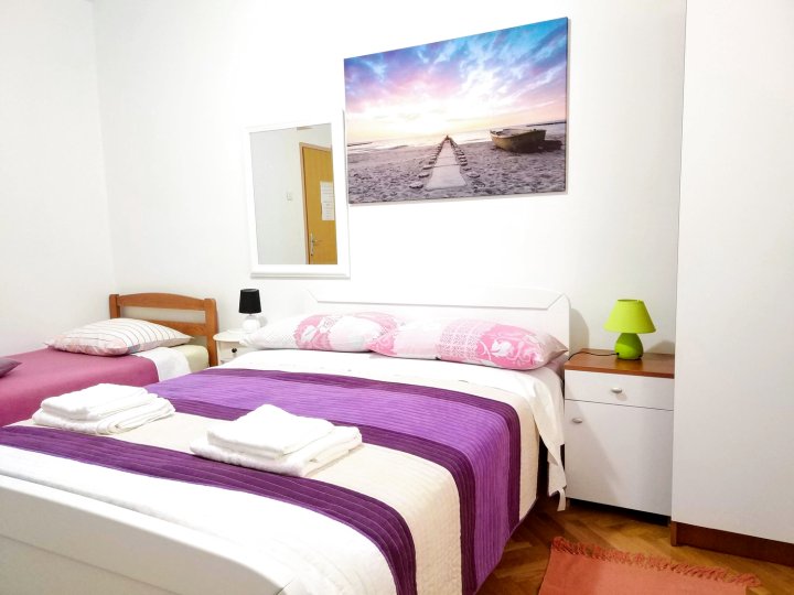 Stay in the Heart of Zadar at Peninsula Accomodation