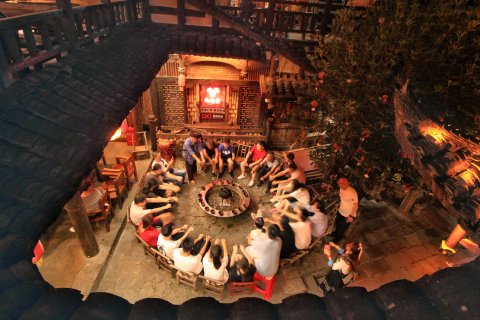 土司别院民宿(芙蓉镇瀑布店)