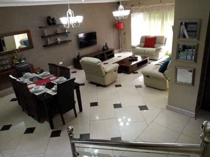 Executive Fully Furnished Apartment Close to Amenities in Massmedia No001