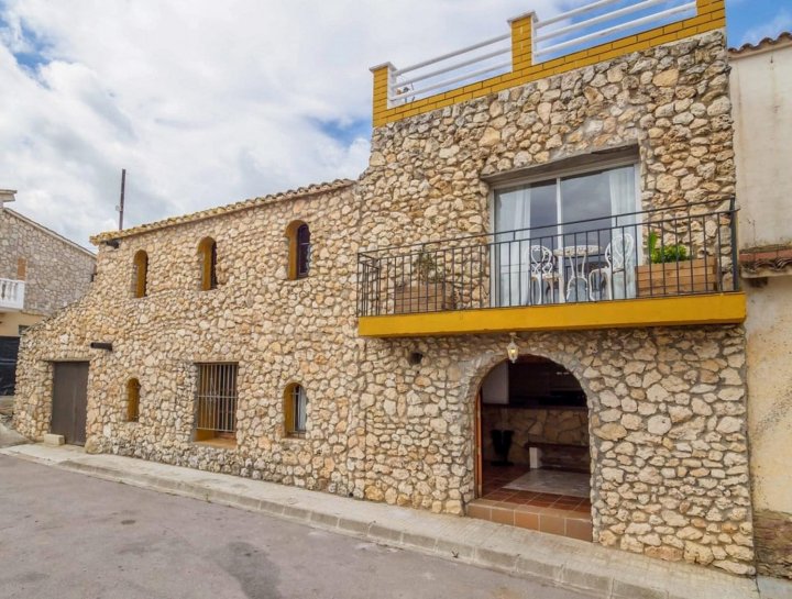 Splendid Sanctuary w/ Private Pool 15km to Sitges!