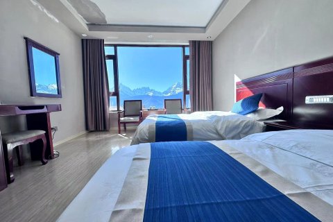 德钦飞来寺缅茨姆商务酒店