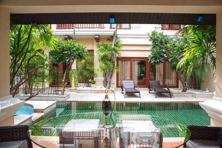 Executive 4 Bed Pool Villa in Na Jomtien - (Vtm)