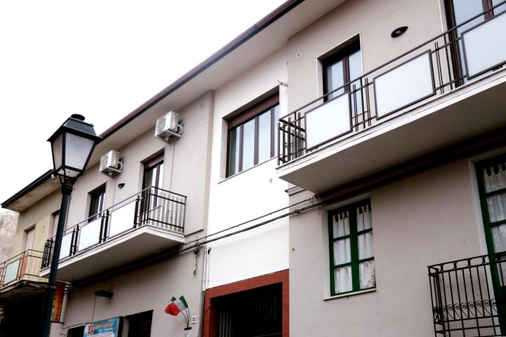 Casa Romeo - Nice Apartment at the Foot of Etna a Few km from the Ski Slopes.
