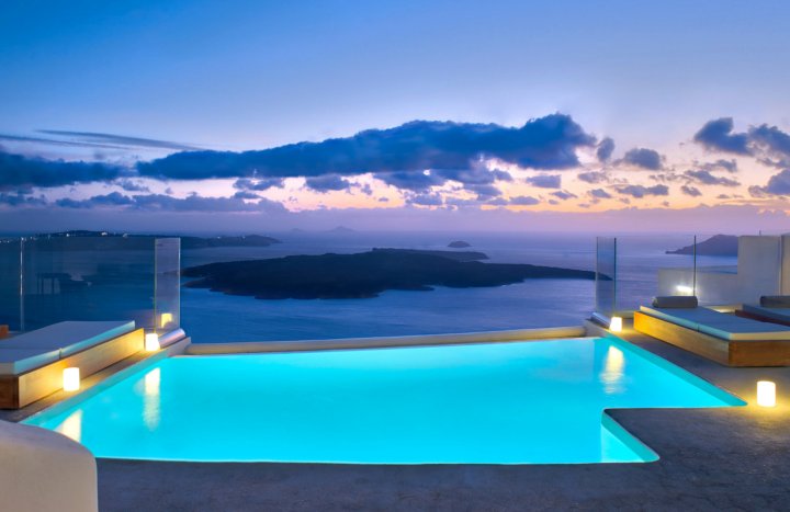 Villas Ioli Anastasia with Stunning Caldera Views