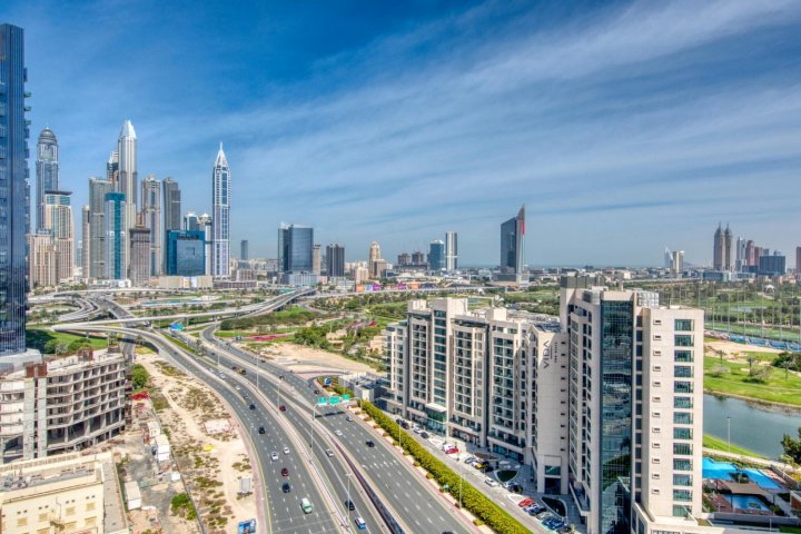 Luxury Apt w/Park Jumeirah & Golf Views in New Dubai