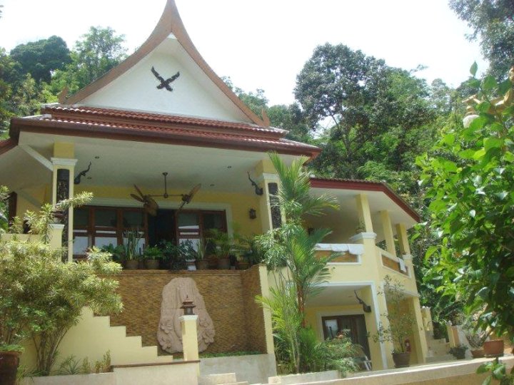 Villa Sawadee with Swiming Pool in Tropical Garden