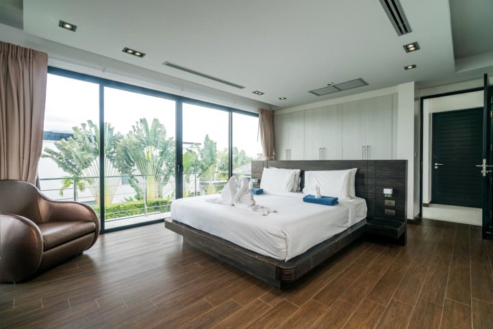 Diamond 273 - Modern 4 bedroom private pool in Bangtao