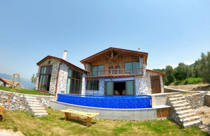 Magnificient Stone House with Private Pool and Jacuzzi in Iznik, Bursa