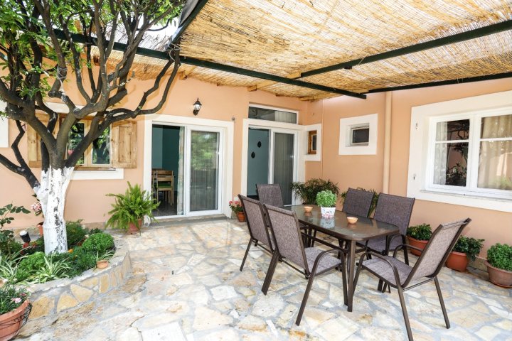 Villa Eleni - Kastellani, Agios Gordios, Corfu