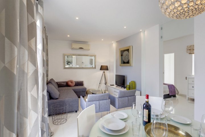 Magical Rooftop Penthouse, Best Location in Sliema!