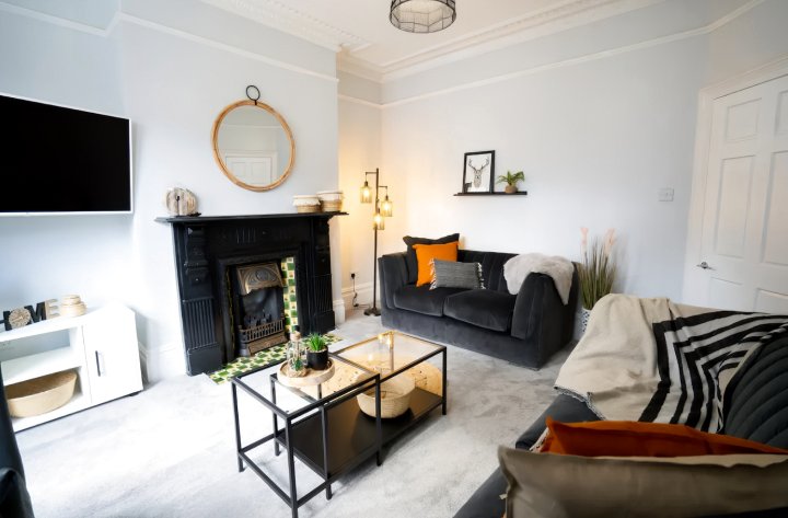 StayZo Armley - A 5-Bedroom City Centre House in Leeds