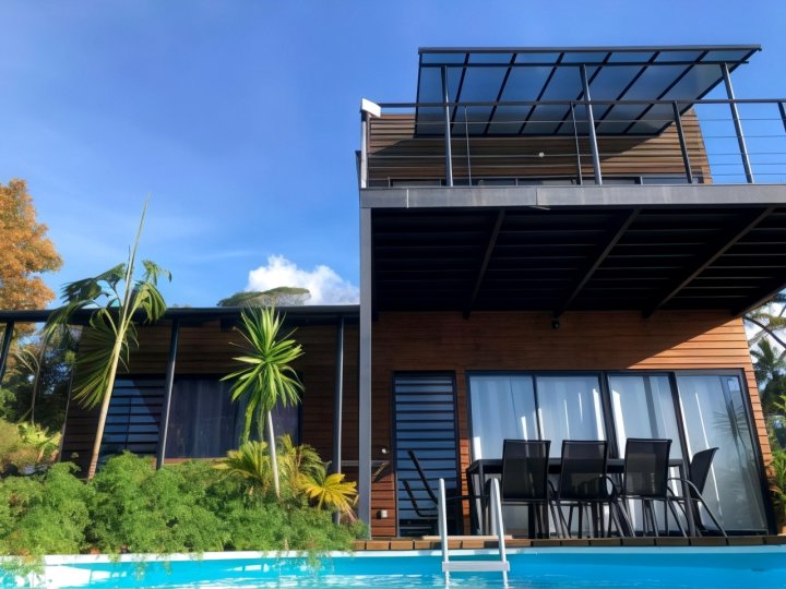 Villa Bounty with Private Pool and Panoramic Ocean Views - Bounty Lodge Tahiti