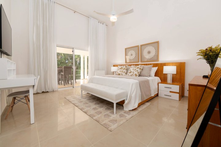 Villa Royale: Luxury 4-Bedroom Paradise in Sosua