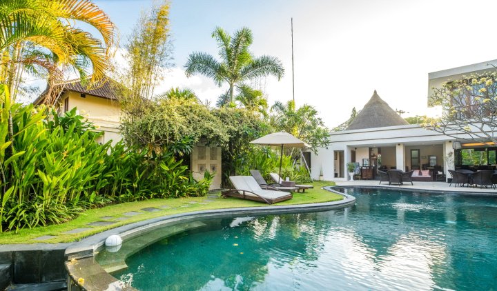 Sweet Room Villa Diana Legian Bali