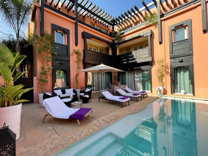 Riad Aljana - 4 Bedrooms in the Naoura Area of Marrakech