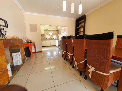 Double Room in Lovely Guesthouse in Mahikeng!