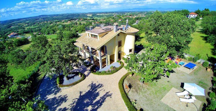 Villa on Top of a Hill with an Enchanting View of Lake Bolsena