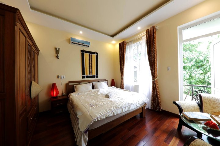 Hillside Homestay Hue - Silk Room