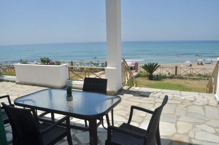 Beachhouse Apartment - Agios Gordios, Corfu