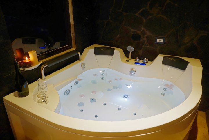 Room with Jacuzzi, Vacation Spa House with Turkish Bath