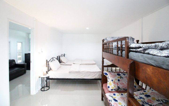 宾客房间 - Baan Khunphiphit Homestay No3373(Room in Guest Room - Baan Khunphiphit Homestay No3373)