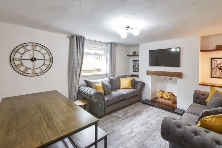 The Alby in Whitby with 4 bedrooms and 2 bathrooms