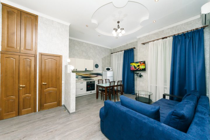 Two Bedrooms. Studio. 5a Baseina. Centre of Kiev