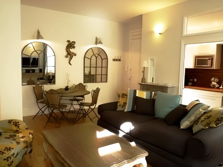 Luxury Three Bed Apartment in Cannes Just a Couple of Minutes Walk to the Palais and Beaches - 669