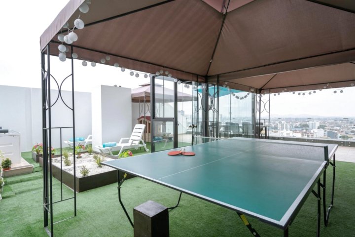 Exclusive Penthouse with Private Rooftop Jacuzzi, BBQ, Game Room