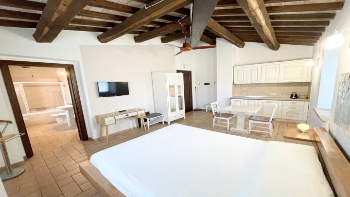 Spello by the Pool - Sleeps 11 - Fabulous Villa + Pool. All Exclusively Yours