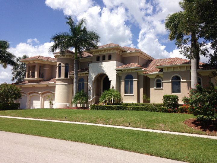 Beautiful Huge Marco Island FL Waterfront Home- Great for Large Families!