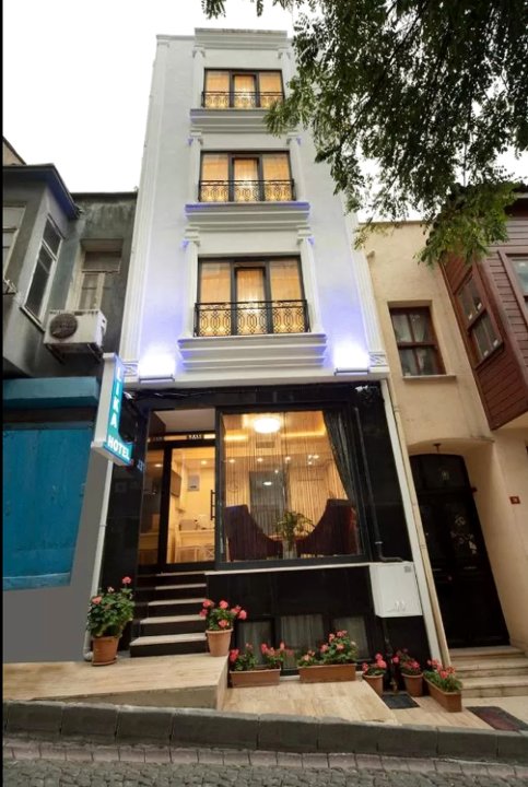 Lika Hotel - Comfortable Double Room in Istanbul